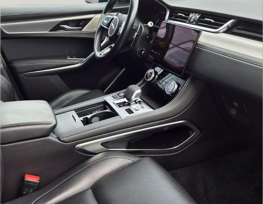 Jaguar F-Pace употребяван