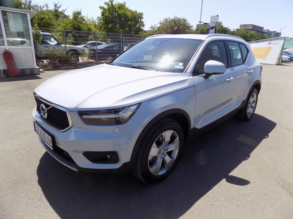 Volvo XC40 Momentum